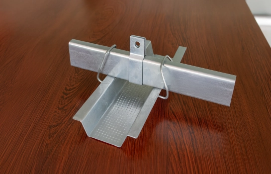 ceiling connecting clip mounted on channel system – Buildwell