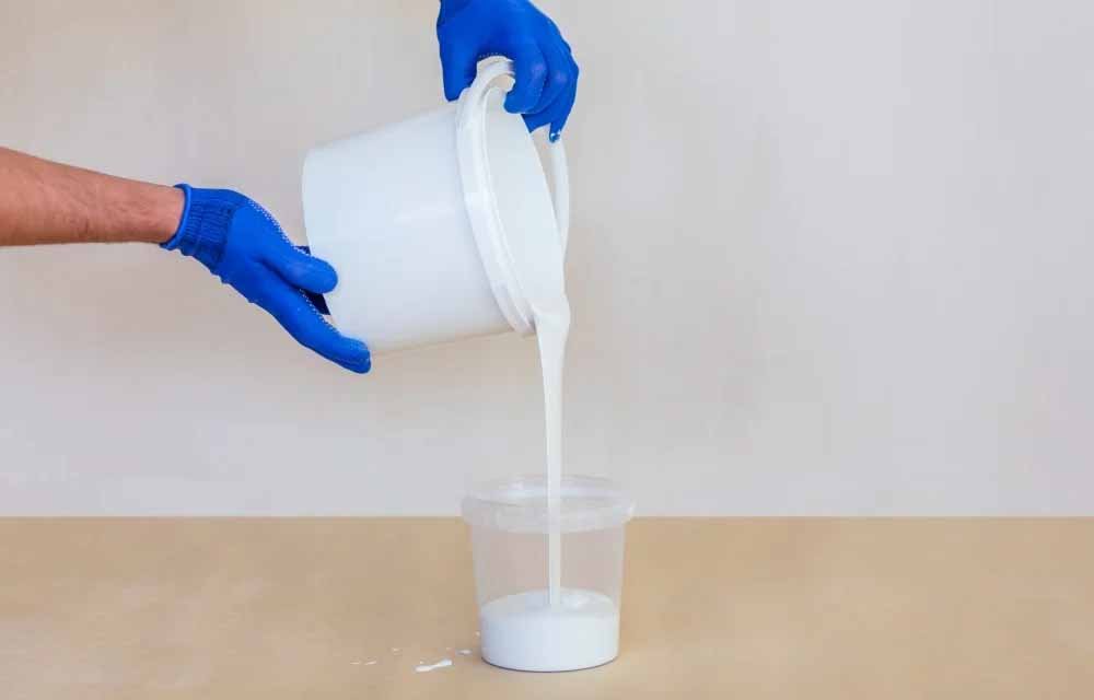 Buildwell Putty Booster - High-performance liquid additive for improving bonding, smoothness, and durability of wall putty